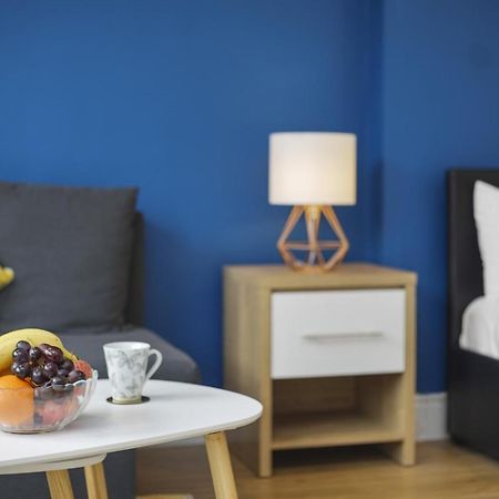 לונדון Studio Apartment By Homely Stays מראה חיצוני תמונה